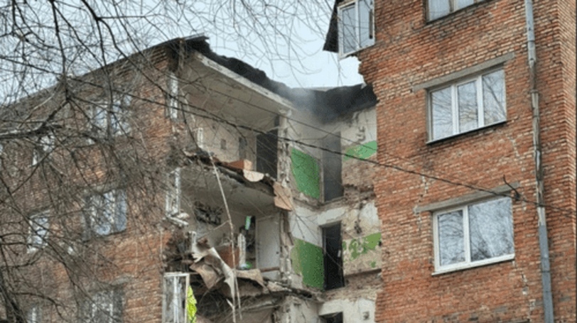 Дом на улице Нариманова в Ростове-на-Дону после обрушения подъезда. Фото из Telegram-канала Василия Голубева от 28.01.24, https://t.me/golubev_vu/1079