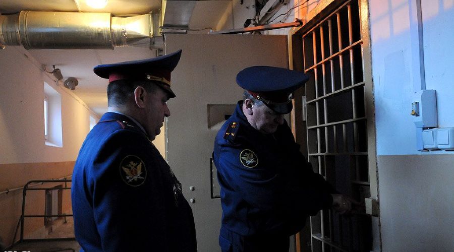 Следственный изолятор. Фото Елены Синеок, "Юга.ру".