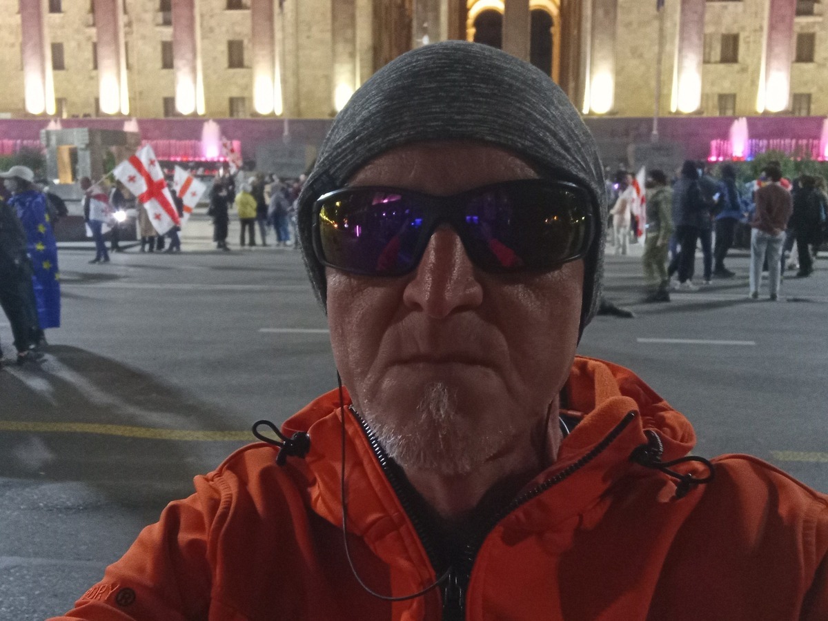 Николай Беликов во время протестной акции у парламента Грузии. Фото: Nike Belikov / Facebook*