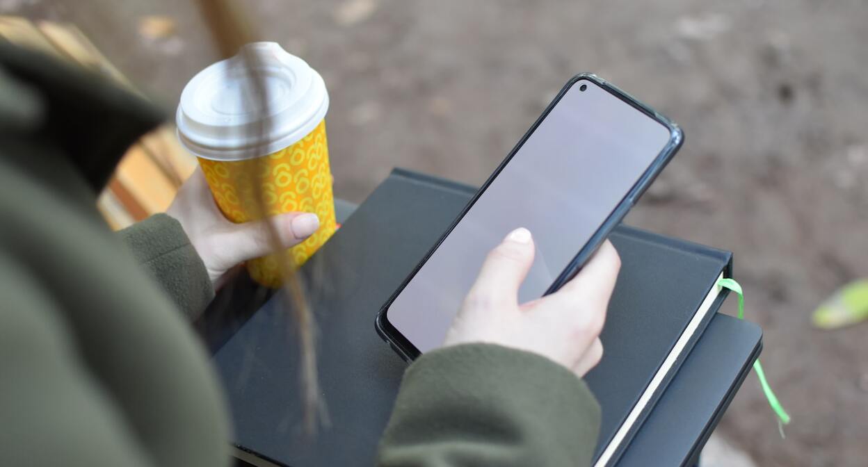 Мобильный телефон. Фото: Vardan Papikyan / Unsplash.com
