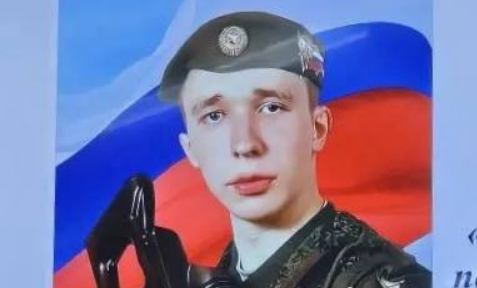 Владислав Подковыров. Скриншот фото от 23.11.25 из Telegram-канала Елены Кобзевой, https://t.me/elenakLermontov/6913.