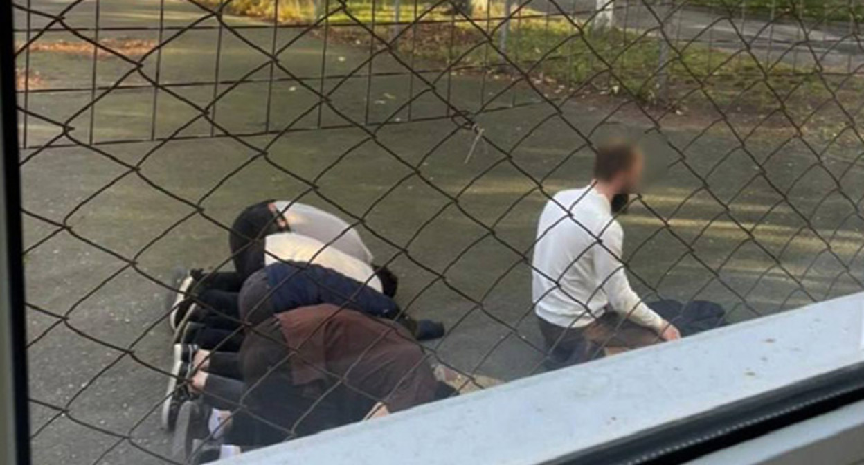 Публичный намаз студентов. 26 ноября 2025 г. Фото: https://t.me/mnogonazi/28109