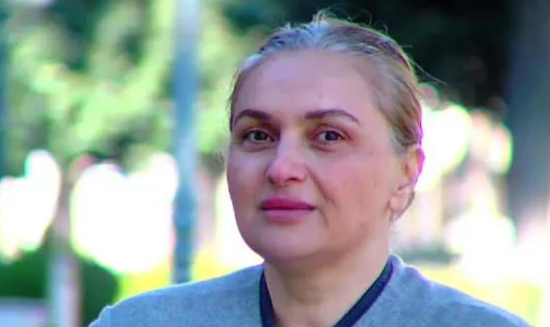 Тамара Меаракишвии. Скриншот фото "Интерпресньюс", https://www.interpressnews.ge/ka/article/858820-tamar-mearaqishvili-chvens-ezoshi-xmauriani-korcili-iqo-gadavige-da-gamochnda-anza-romelzec-mitxres-rom-satelepono-anza-iqo-sheizleba-kartvelebma-daazianon-an-gagvitishon-teleponi-da-omi-daicqoso-amashi-gamoixateboda-chemi-jashushuri-sakmianoba