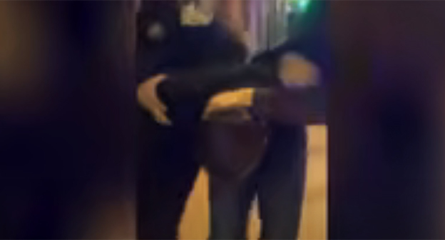 Задержание выходца из Чечни в Армении. Скриншот видео https://www.police.am/news/view/police100226.html