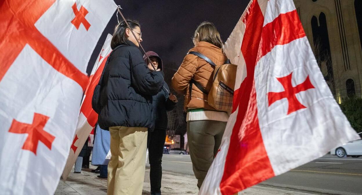 Протестующие на проспекте Руставели. 2 марта 2026 года. Фото: Nino Kikvadze / Publika