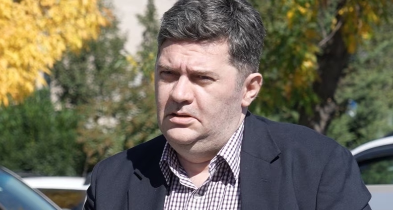 Бачо Ахалая. Фото: Pirveli https://tvpirveli.ge/ka/siaxleebi/politika/118068-bacho-akhalaias-sasamartlom-patimroba-sheuparda