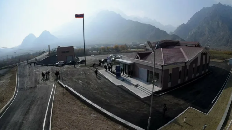 КПП "Агарак". Скриншот фото bm.ge? https://bm.ge/ru/news/armeniia-polnostiu-vziala-pod-kontrol-pogranicnyi-punkt-agarak-na-granice-s-iranom КПП "Агарак". Скриншот фото bm.ge? https://bm.ge/ru/news/armeniia-polnostiu-vziala-pod-kontrol-pogranicnyi-punkt-agarak-na-granice-s-iranom