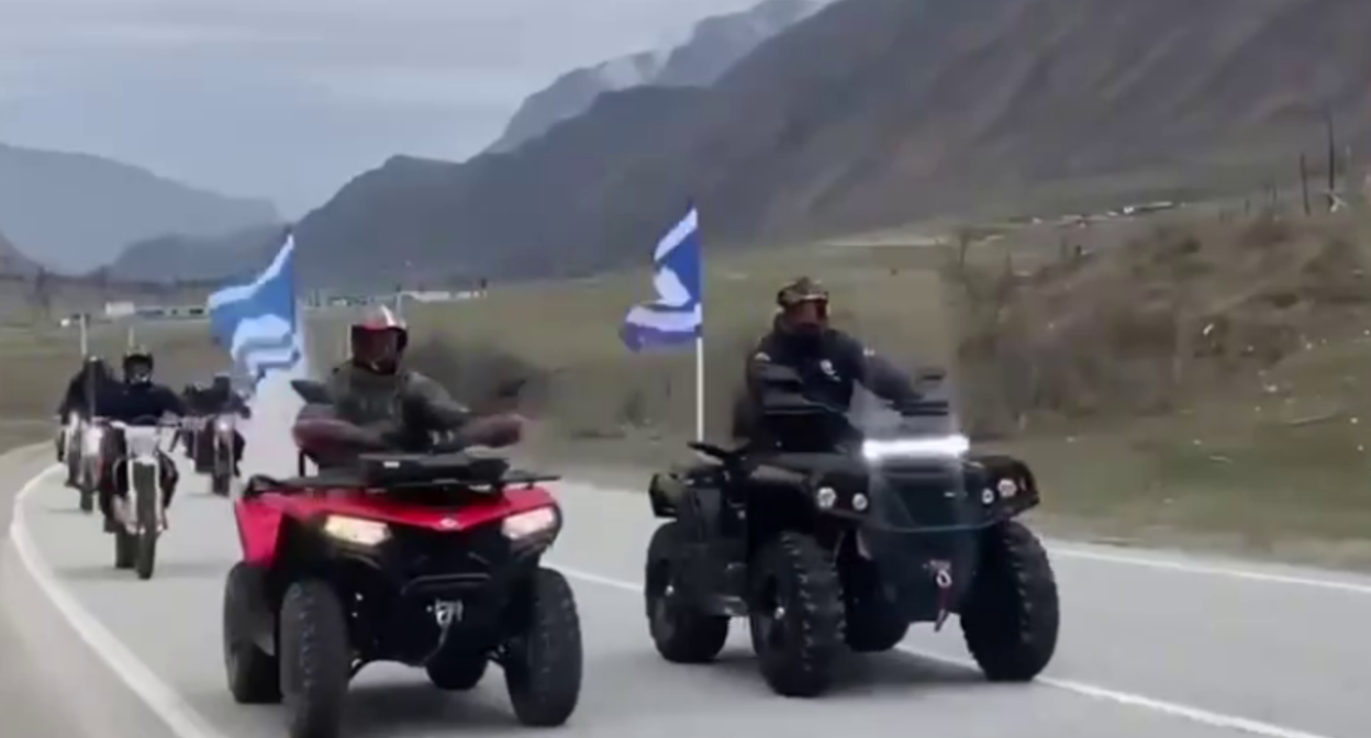 Автопробег в Черекском районе. Стоп-кадр видео из Telegram-канала администрации главы КБР от 28.03.26, https://t.me/pravitelstvokbr/18786. Автопробег в Черекском районе. Стоп-кадр видео из Telegram-канала администрации главы КБР от 28.03.26, https://t.me/pravitelstvokbr/18786.