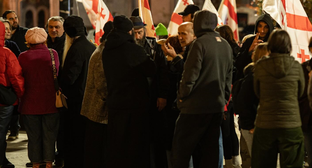 Кадр участников акции у парламента Грузии в 504-й день непрерывных протестов. Фото: Publika / Facebook