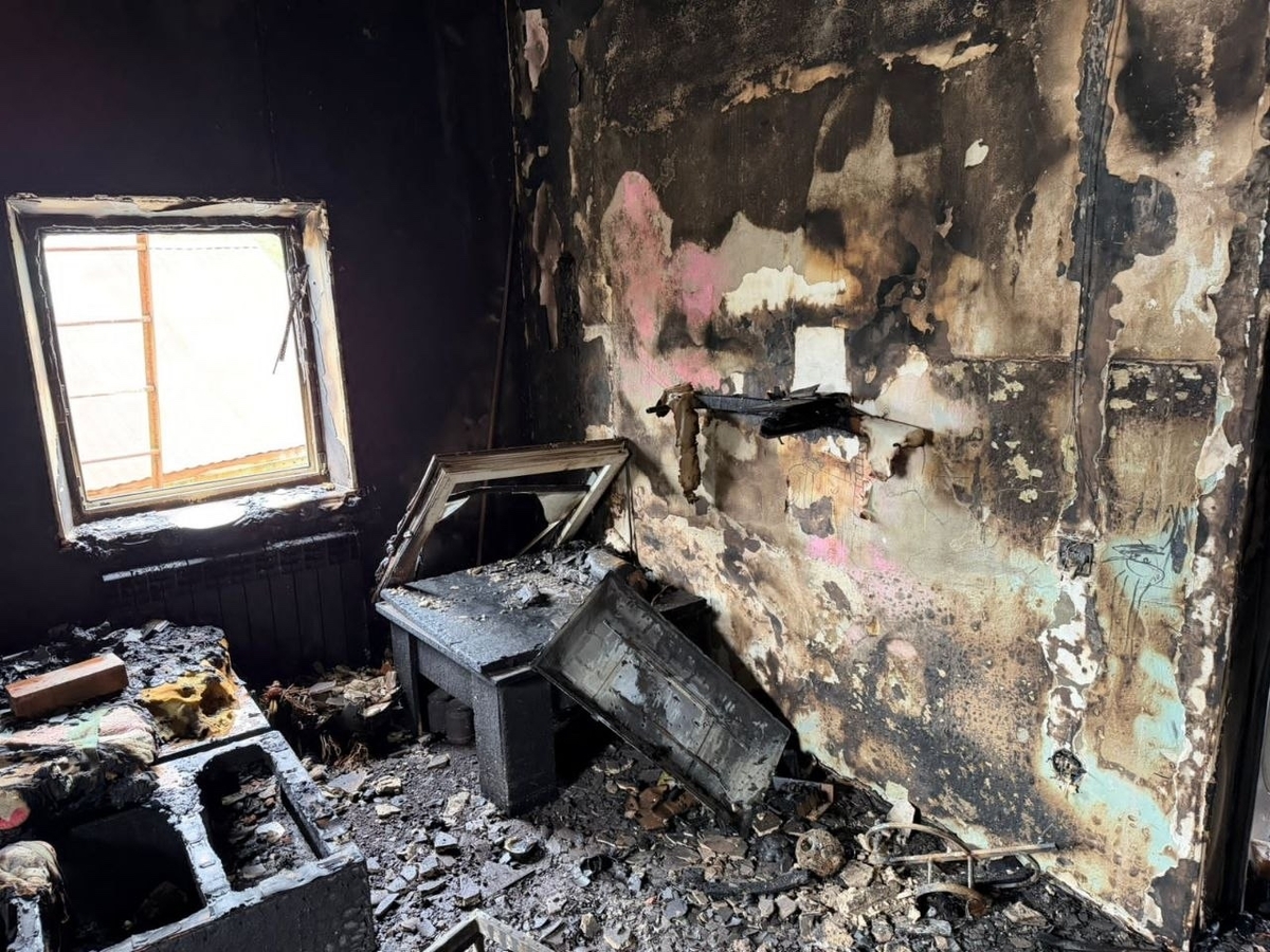 Сгоревший дом на улице Пушкина в Туапсе. Фото: "Мой Туапсе" / "ВКонтакте"