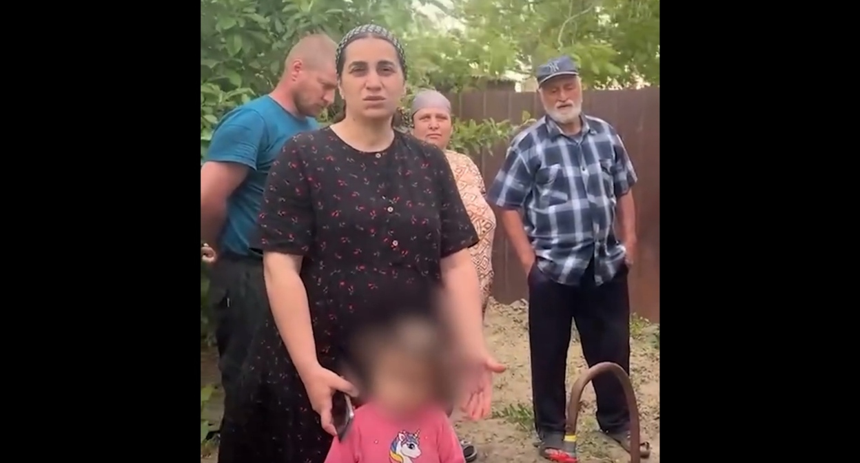 Кадр видеообращения жителей села Горная Пролейка к председателю СКР https://vkvideo.ru/video-233551398_456449026 Кадр видеообращения жителей села Горная Пролейка к председателю СКР https://vkvideo.ru/video-233551398_456449026