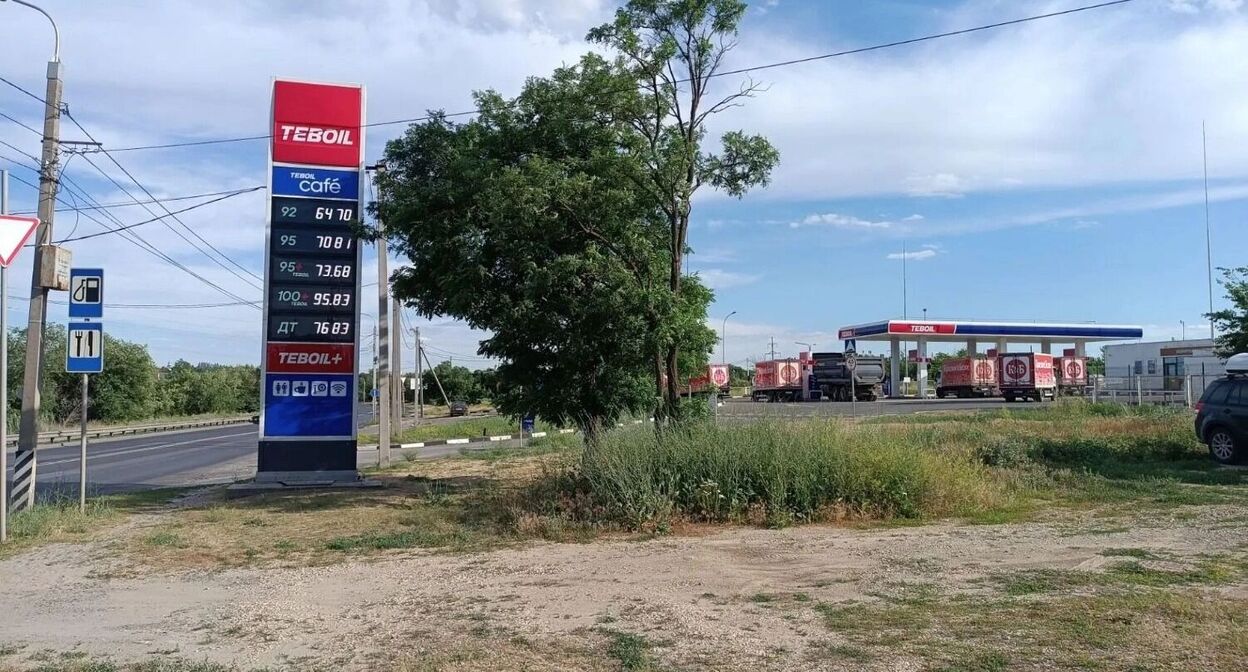Автозаправка в Волгоградской области. Фото: novostivolgograda.ru Автозаправка в Волгоградской области. Фото: novostivolgograda.ru