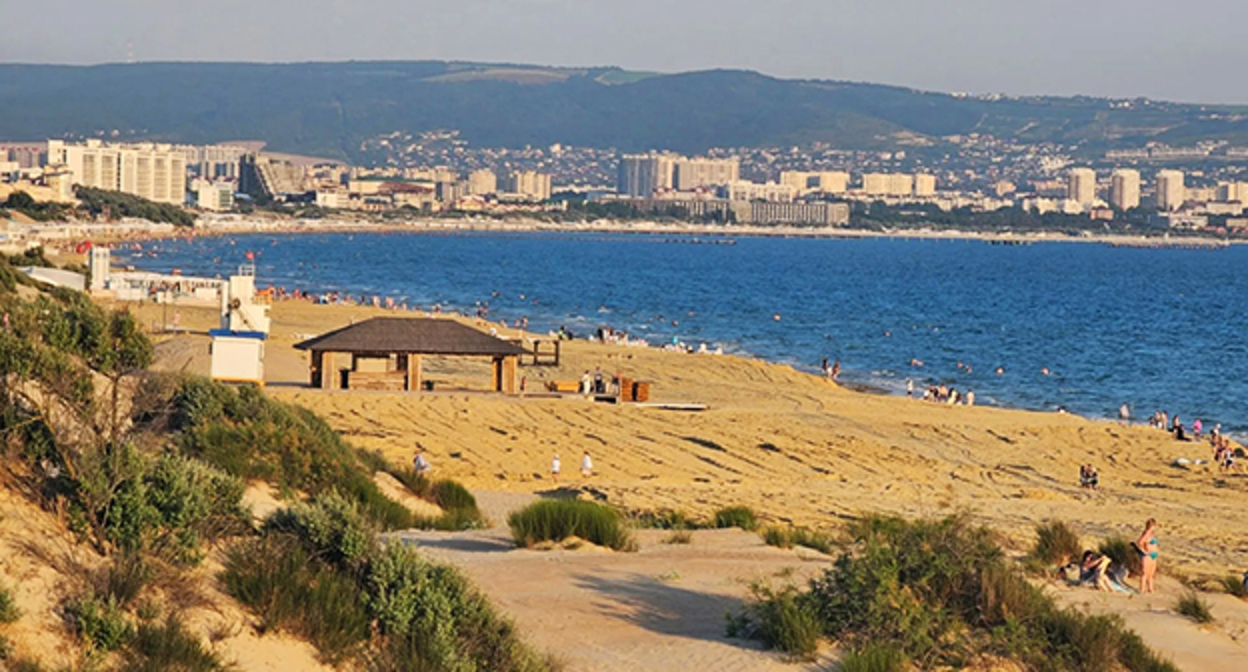 Пляж в Анапе. Фото: Юрия Озаровского https://vk.com/seaoz?z=photo-145347798_457420762%2Fwall-145347798_302351
