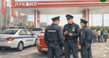 Полиция на АЗС. Иллюстрация создана "Кавказским узлом" с помощью ИИ в программе Copilot.