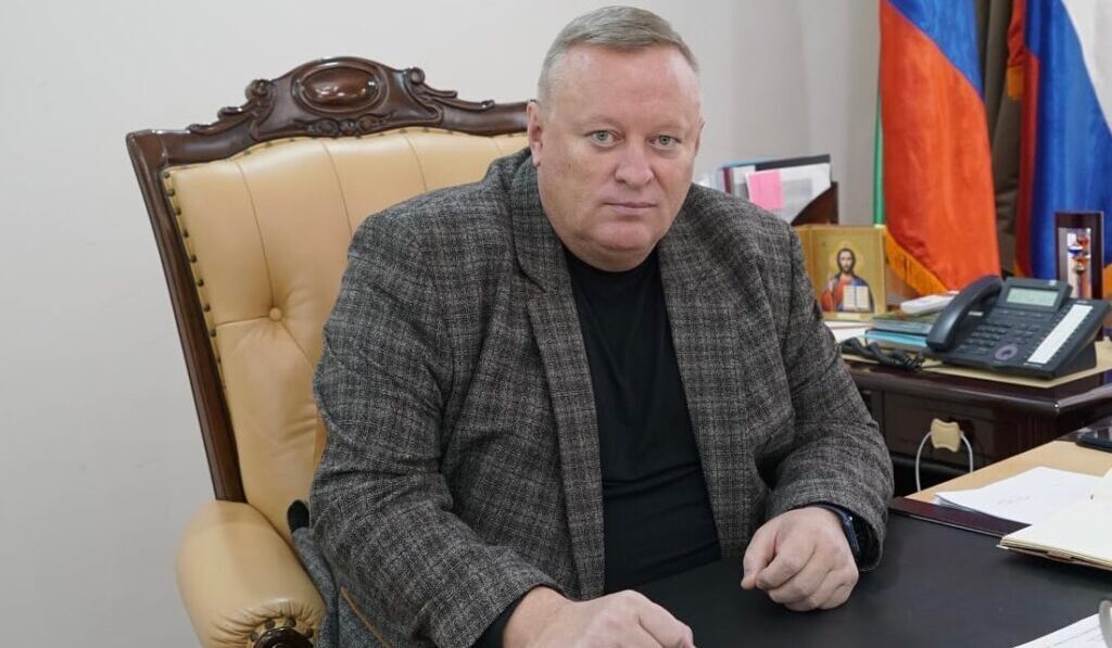 Борис Гонцов. Кадр видеосюжета телеканала "Среда" Борис Гонцов. Кадр видеосюжета телеканала "Среда"