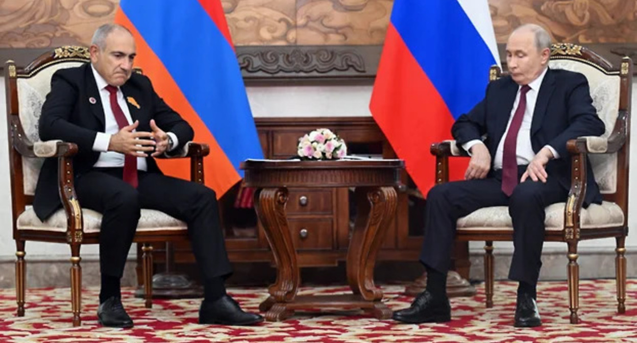 Переговоры Пашиняна и Путина на полях саммита Шанхайской организации сотрудничества в Бишкеке. 1 сентября 2026 г. Фото Коммерсант/ https://www.kommersant.ru/doc/8923670 Переговоры Пашиняна и Путина на полях саммита Шанхайской организации сотрудничества в Бишкеке. 1 сентября 2026 г. Фото Коммерсант/ https://www.kommersant.ru/doc/8923670