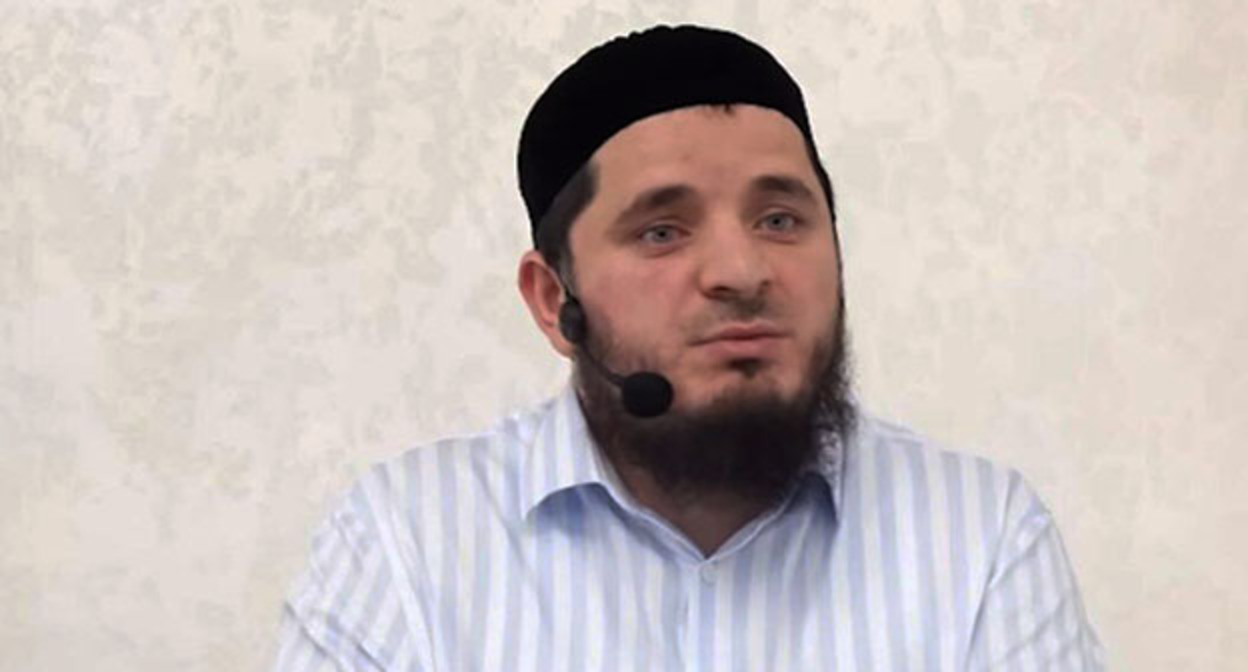 Имам Тамасханов. Фото: https://fortanga.org/2025/04/eta-istoriya-eshhe-ne-zakonchilas-imam-tamashanov-vpervye-raskryl-prichiny-svoego-zaderzhaniya/