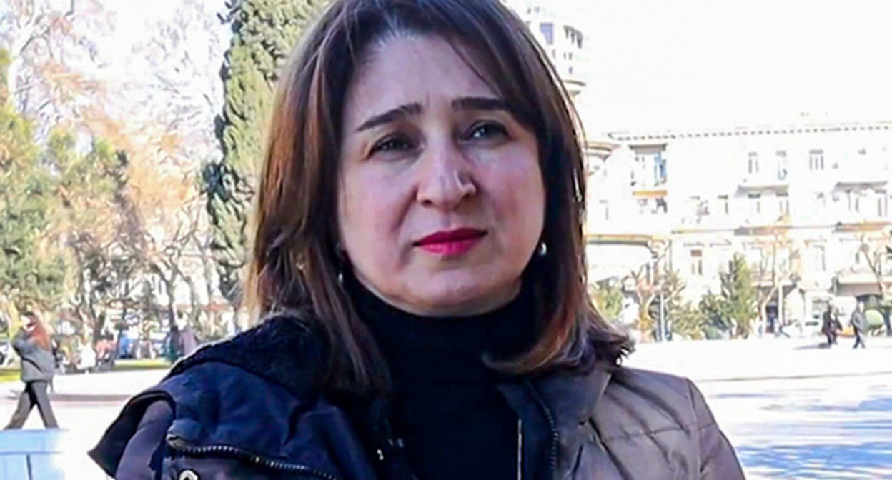 Айнур Эльгюнеш. Фото: Ülviyyə Əli. Voice of America https://ru.wikipedia.org/ Айнур Эльгюнеш. Фото: Ülviyyə Əli. Voice of America https://ru.wikipedia.org/