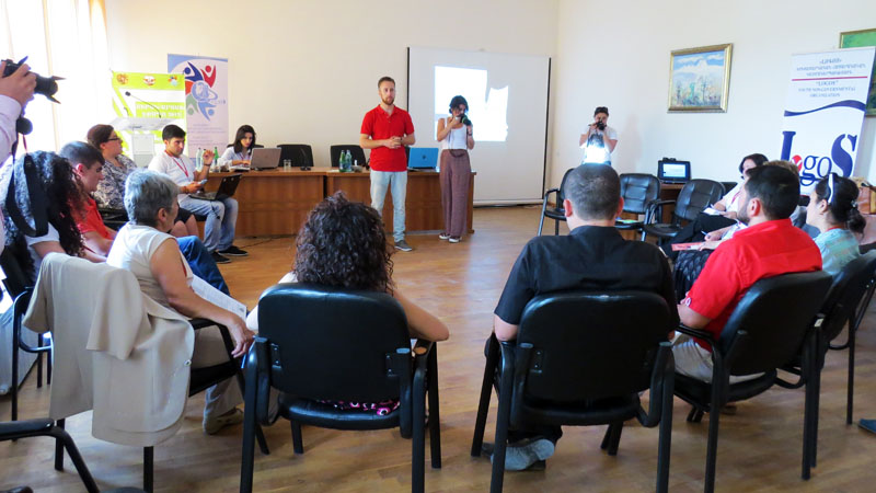 Секцию ведёт Ара Меликджанян, руководитель проекта 