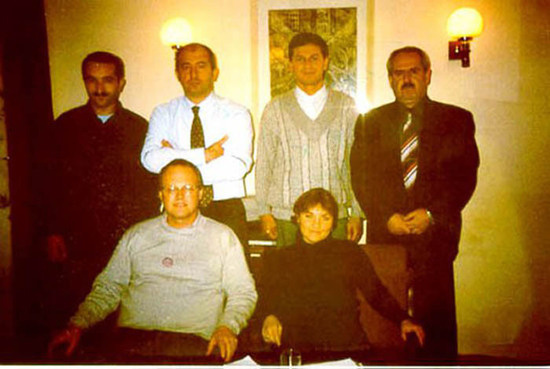 Тбилиси, 2000г. Стоят Аваз Гасанов, Паата Закареишвили, Давид Симонян, я. Сидят Бернхард Клазеи и Майя Цабошвили. Давид и Майя бывшие сотрудники группы.