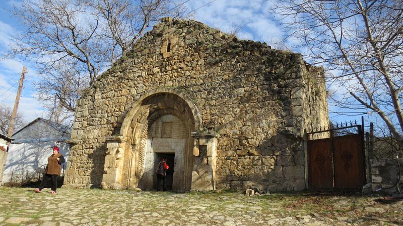 Монастырь Цахкаванк (XII в.)  с.Цакури Гадрутского района
