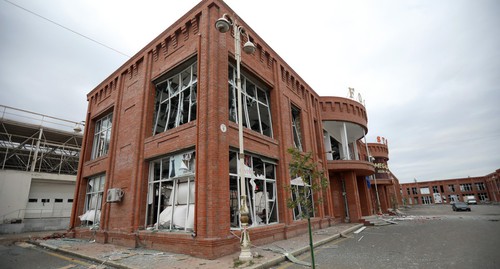 Торговый центр после ракетного обстрела. Фото Азиза Каримова для "Кавказского узла" Торговый центр после ракетного обстрела. Фото Азиза Каримова для "Кавказского узла"