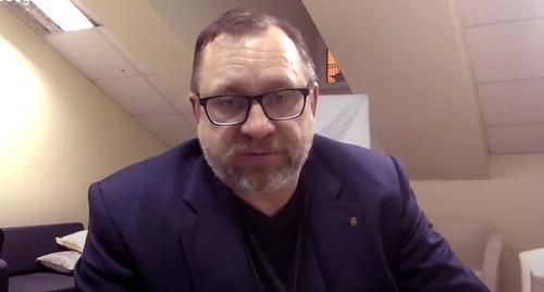 Журналист Юрий Котенок. Кадр видео PolitWera https://www.youtube.com/watch?v=tscPRFJ_4wc&app=desktop Журналист Юрий Котенок. Кадр видео
PolitWera https://www.youtube.com/watch?v=tscPRFJ_4wc&app=desktop